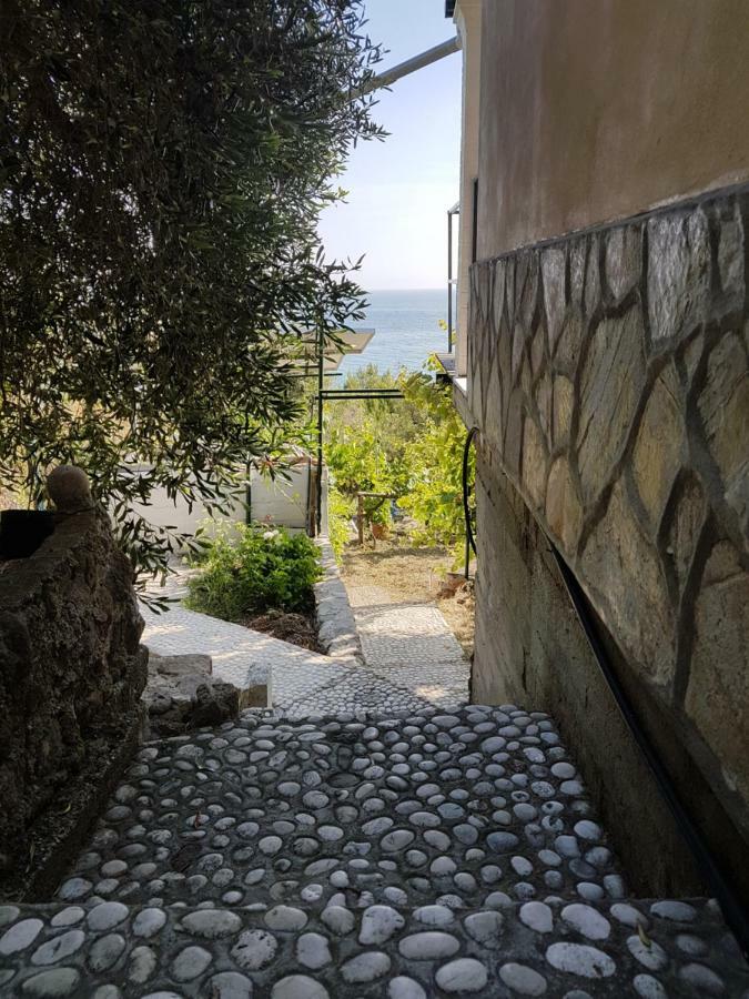Bohali'S House Villa Sinarades Exterior photo